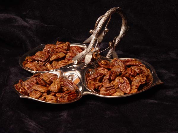 Cinnamon Spiced Pecans - Click Image to Close